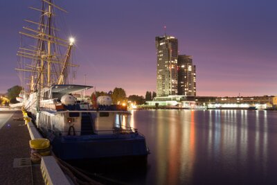 Obraz Port Gdynia z widokiem na Sea Tower