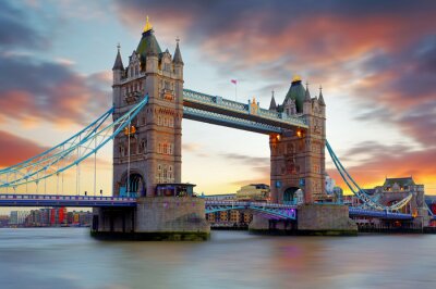 Obraz Wieczorne niebo nad Tower Bridge Londyn