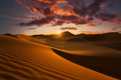 Obraz Wysokie wydmy pustynne na Saharze
