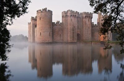 Obraz Zamek na wodzie we mgle