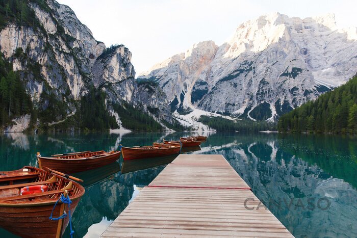 Obraz Zjawiskowy krajobraz jeziora Lago di Braies